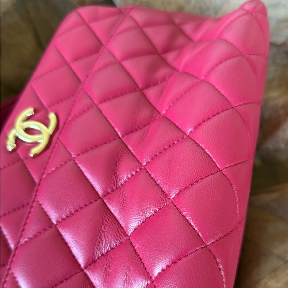 CHANEL Dark Pink Bowling Trendy Handle Bag GHW - Picture 4 of 5